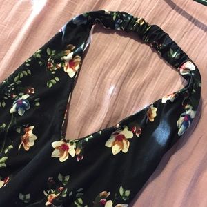 Black/floral halter bodysuit 🖤